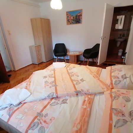 Oleander Vendeghaz Hotell Tihany Exteriör bild